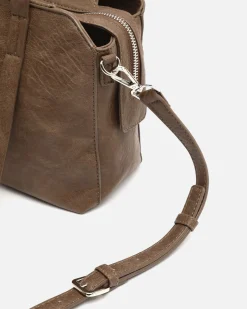 Bolso bandolera con asa de mano