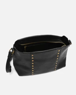 Bolso bandolera con detalles metálicos