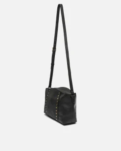 Bolso bandolera con detalles metálicos