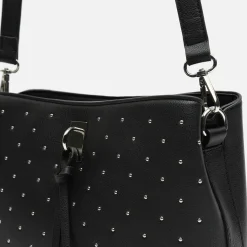Bolso bandolera con detalles metálicos