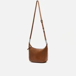 Bolso bandolera mediano con detalles metálicos