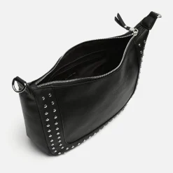 Bolso bandolera mediano con detalles metálicos
