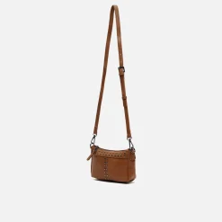 Bolso bandolera pequeño con detalles metálicos