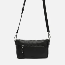 Bolso bandolera pequeño con detalles metálicos
