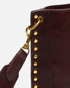 Bolso bandolera pequeño con detalles metálicos