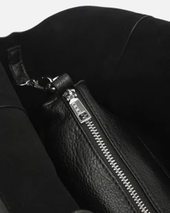 Bolso de hombro con neceser extraíble