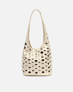 Bolso de hombro pequeño con detalles metálicos