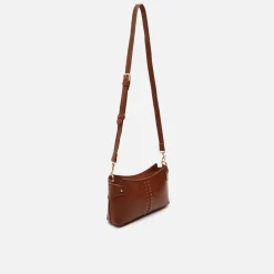 Bolso de hombro pequeño con detalles metálicos