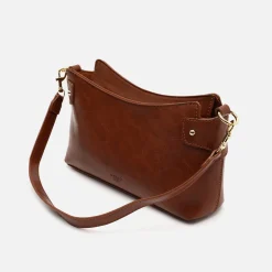 Bolso de hombro pequeño con detalles metálicos