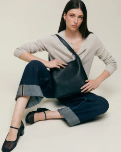 Bolso hobo con neceser extraíble