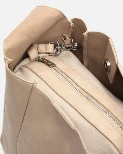 Bolso hobo mediano con neceser interior extraíble