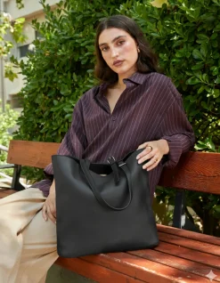 Bolso shopper grande con neceser extraíble
