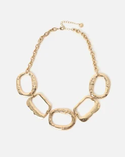 Collar corto con detalles maxi