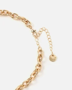 Collar corto con detalles maxi