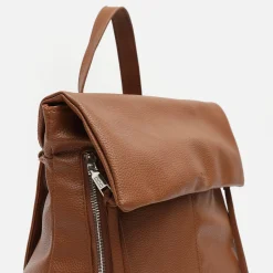 Mochila grande con solapa
