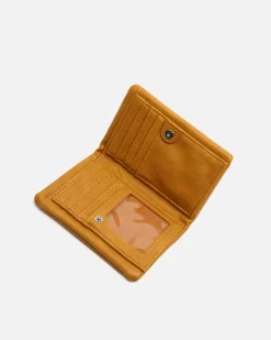 Monedero mediano con detalles metálicos